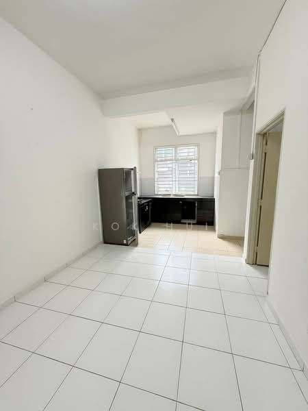 Rumah Teres 2 Tingkat untuk Dijual di Taman Desa Tebrau (Tebrau) - Kok Hui - Kitchen - PropertyGuru.com.my