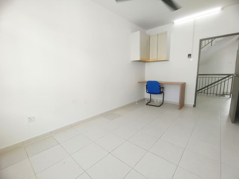 Rumah Teres 3 Tingkat untuk Disewa di Taman Kundang Jaya (Rawang) - David Lim - PropertyGuru.com.my