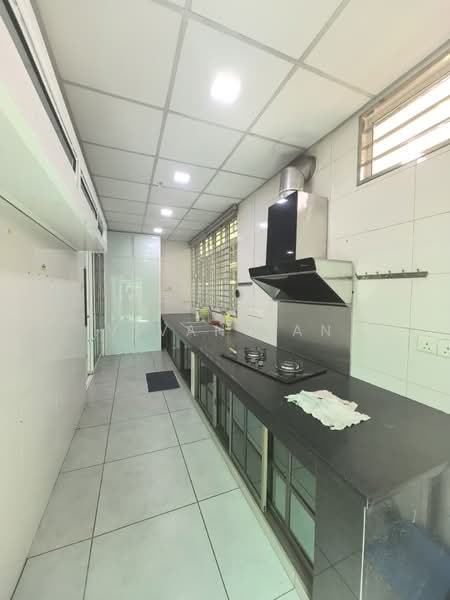 Semi-Detached House for Sale in Bandar Bukit Tinggi 2 (Klang) - Vivan Tan - Kitchen - PropertyGuru.com.my