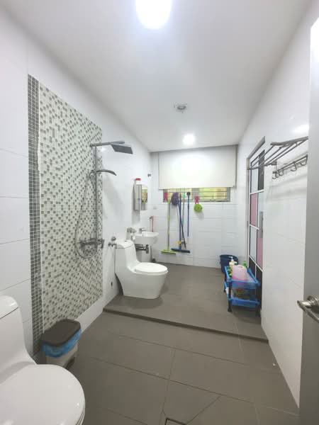 Semi-Detached House for Sale in Bandar Bukit Tinggi 2 (Klang) - Vivan Tan - Bathroom - PropertyGuru.com.my