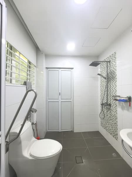 Semi-Detached House for Sale in Bandar Bukit Tinggi 2 (Klang) - Vivan Tan - Bathroom - PropertyGuru.com.my