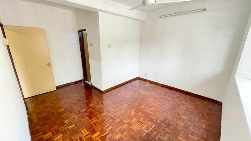 2.5-storey Terraced House for Sale in Seri Kembangan (Selangor) - Hasliza Hassan - Interior - PropertyGuru.com.my