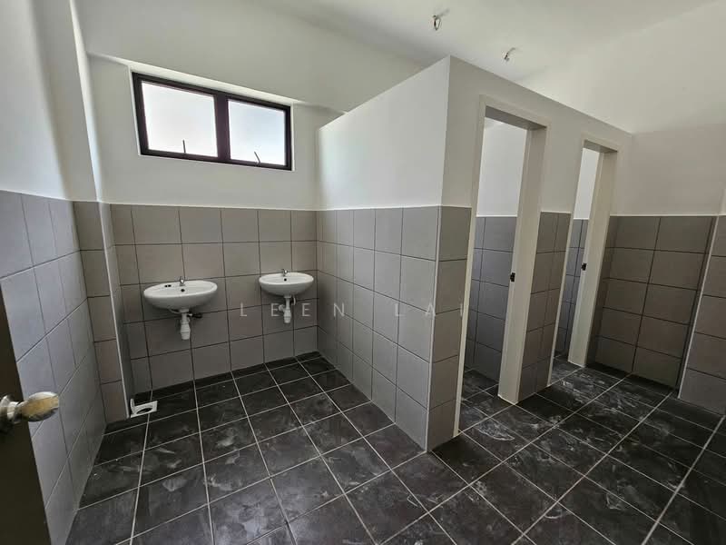 Kilang untuk Disewa di Taman Industri Jaya (Skudai) - Leen Lai - Bathroom - PropertyGuru.com.my