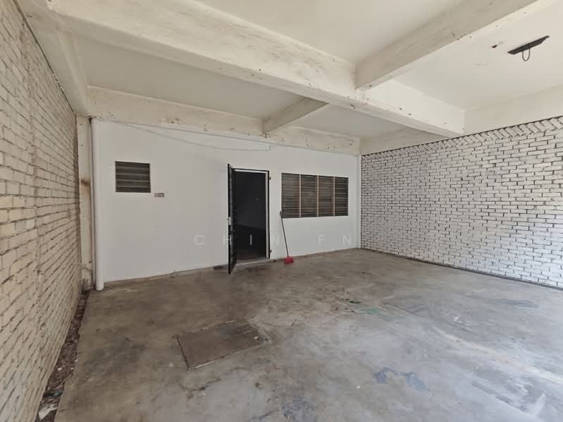 Shop for Rent in Taman Merdeka (Batu Berendam) - CHIN FN - Interior - PropertyGuru.com.my