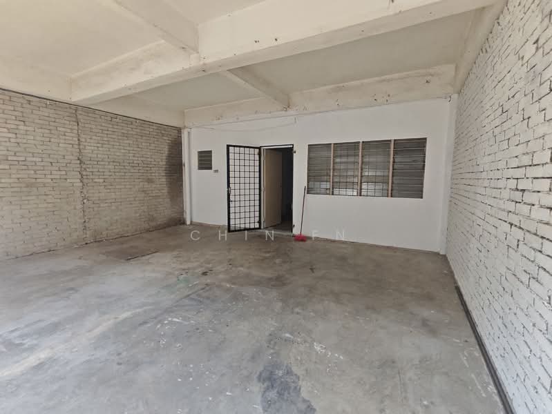Shop for Rent in Taman Merdeka (Batu Berendam) - CHIN FN - Interior - PropertyGuru.com.my