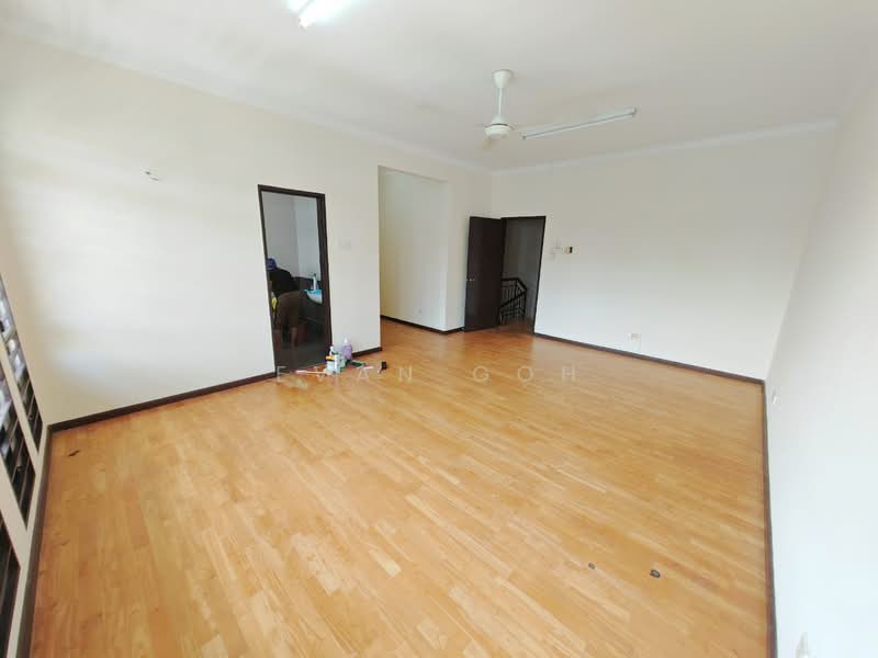 2.5-storey Terraced House for Sale in Bandar Kinrara Seksyen 5 (Bandar Kinrara) - Evan Goh - Living Room - PropertyGuru.com.my