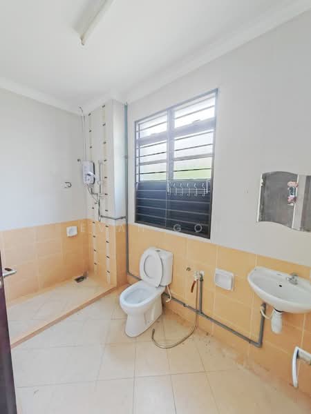 2.5-storey Terraced House for Sale in Bandar Kinrara Seksyen 5 (Bandar Kinrara) - Evan Goh - Bathroom - PropertyGuru.com.my