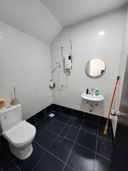 Rumah Teres 2 Tingkat untuk Disewa di Iskandar Puteri (Nusajaya) (Johor) - Annie Lee - Bathroom - PropertyGuru.com.my