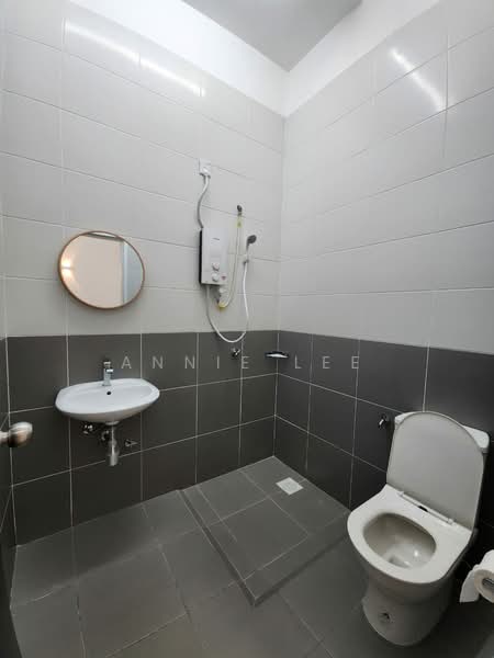 Rumah Teres 2 Tingkat untuk Disewa di Iskandar Puteri (Nusajaya) (Johor) - Annie Lee - Bathroom - PropertyGuru.com.my