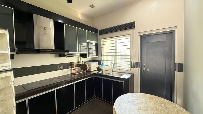Cluster House for Sale in Nusa Duta (Iskandar Puteri (Nusajaya)) - Mayz Wong - Kitchen - PropertyGuru.com.my