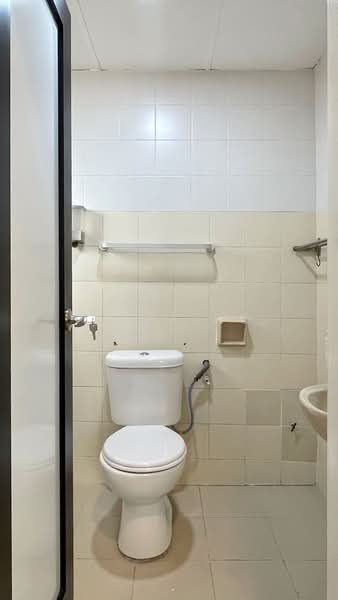 Kondominium untuk Disewa di Forest Green - Pearl Ho - Bathroom - PropertyGuru.com.my