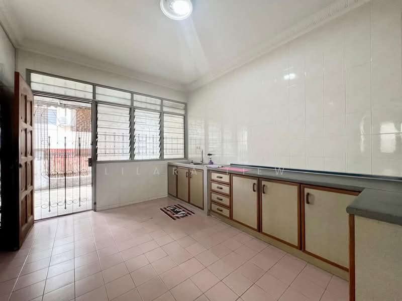Semi-Detached House for Sale in Taman Pelangi (Johor Bahru) - Lilara Tiew - PropertyGuru.com.my