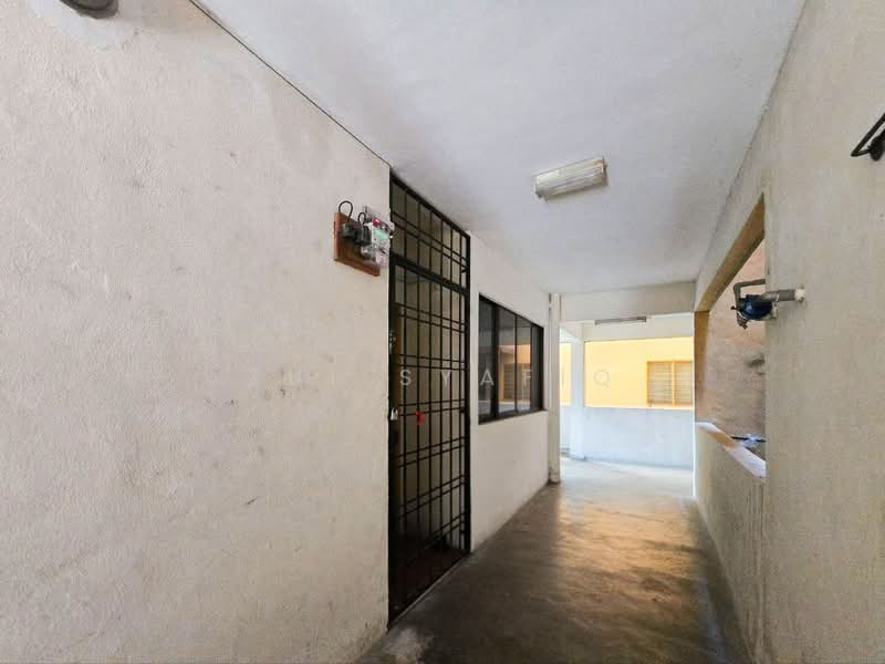 Apartment for Sale at Intana Ria 3 - Zul Syafiq - Corridor - PropertyGuru.com.my