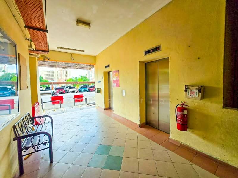 Apartment for Sale at Intana Ria 3 - Zul Syafiq - Corridor - PropertyGuru.com.my