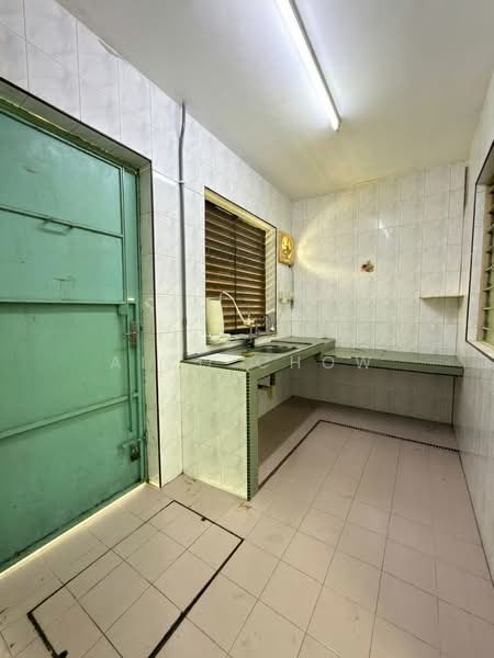 2-storey Terraced House for Sale in Taman Kledang Suria (Menglembu) - Aico Chow - Kitchen - PropertyGuru.com.my