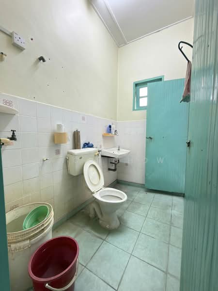 2-storey Terraced House for Sale in Taman Kledang Suria (Menglembu) - Aico Chow - Bathroom - PropertyGuru.com.my