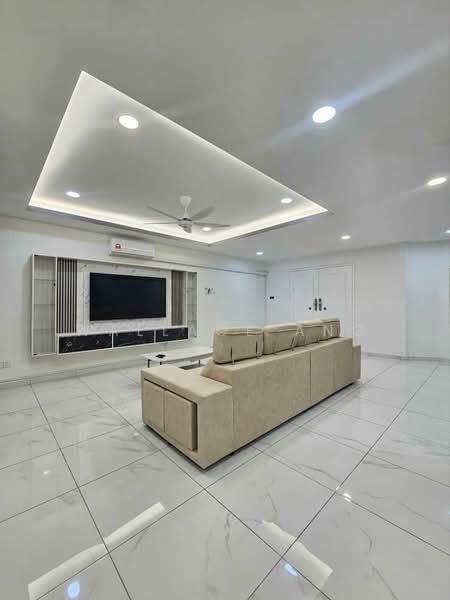 Rumah Teres 2 Tingkat untuk Dijual di Taman Desa Jaya (Johor Bahru) - Wallace Ang - Living Room - PropertyGuru.com.my