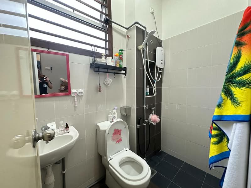 Rumah Teres 2 Tingkat untuk Dijual di Taman Mount Austin (Tebrau) - Siow Yan Er - Bathroom - PropertyGuru.com.my