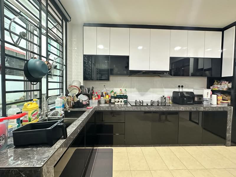 Rumah Teres 2 Tingkat untuk Dijual di Taman Mount Austin (Tebrau) - Siow Yan Er - Kitchen - PropertyGuru.com.my