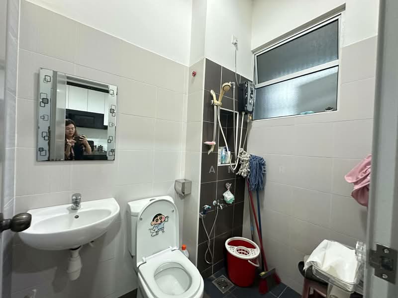 Rumah Teres 2 Tingkat untuk Dijual di Taman Mount Austin (Tebrau) - Siow Yan Er - Bathroom - PropertyGuru.com.my
