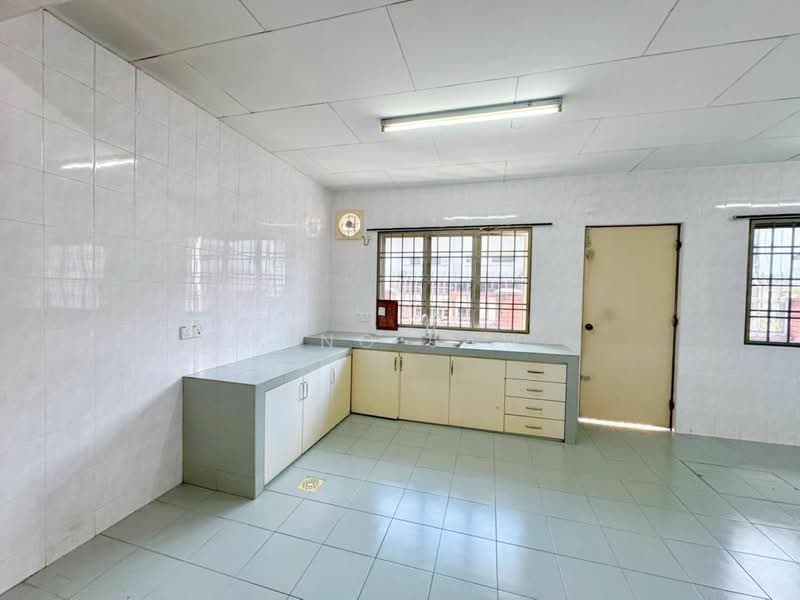 Rumah Teres 2 Tingkat untuk Dijual di Taman Pelangi (Johor Bahru) - Kino Jaw - Kitchen - PropertyGuru.com.my