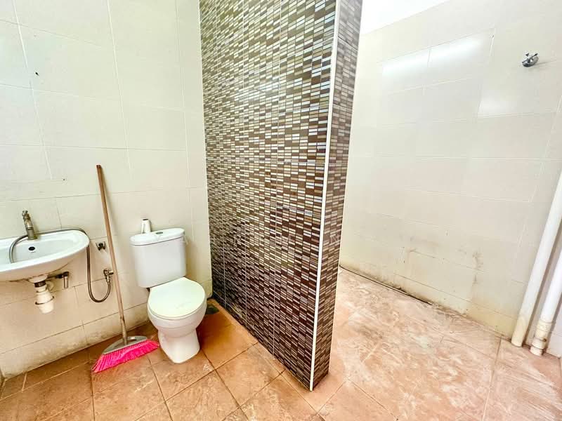 Rumah Teres untuk Dijual di Klang (Selangor) - Syahrim Naim - Bathroom - PropertyGuru.com.my