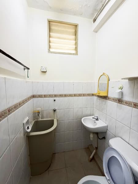 Apartment for Rent at Kingfisher Series - Jerry Tan - Bathroom - PropertyGuru.com.my