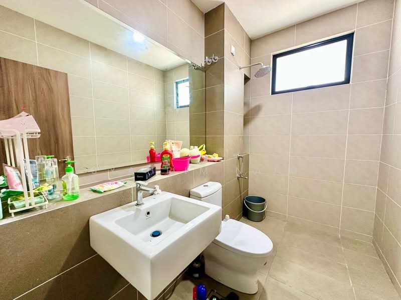 Rumah Teres 2 Tingkat untuk Dijual di Bandar Bukit Raja (Klang) - Syahrim Naim - Bathroom - PropertyGuru.com.my