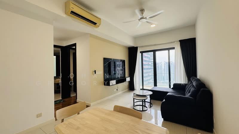 Servis Apartment untuk Dijual di The Elements - Johann Paul Gregory Gregory - Living Room - PropertyGuru.com.my