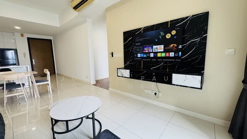 Servis Apartment untuk Dijual di The Elements - Johann Paul Gregory Gregory - Living Room - PropertyGuru.com.my