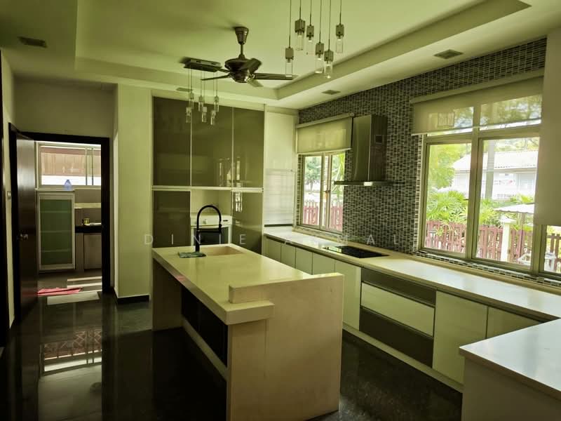 Rumah Banglo untuk Dijual di Setia Eco Park (Setia Alam) - Dinie Akmal - Kitchen - PropertyGuru.com.my