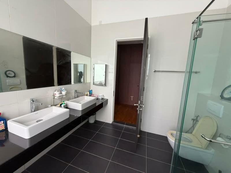Rumah Berkembar untuk Dijual di East Ledang (Iskandar Puteri (Nusajaya)) - Jercy Ten - Bathroom - PropertyGuru.com.my