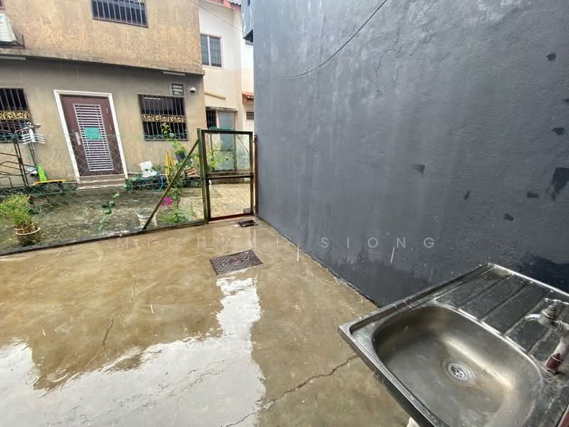 2-storey Terraced House for Rent in Rawang (Selangor) - Michael Siong - Exterior - PropertyGuru.com.my