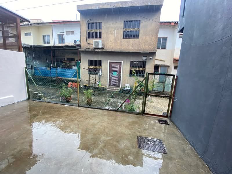 2-storey Terraced House for Rent in Rawang (Selangor) - Michael Siong - Exterior - PropertyGuru.com.my