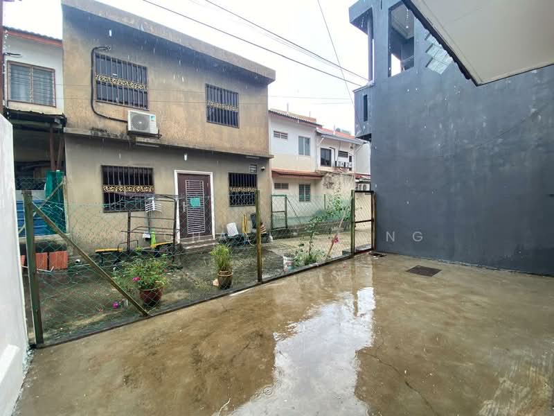 2-storey Terraced House for Rent in Rawang (Selangor) - Michael Siong - Exterior - PropertyGuru.com.my