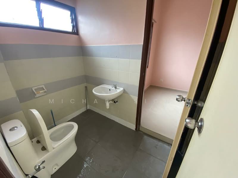2-storey Terraced House for Rent in Rawang (Selangor) - Michael Siong - Bathroom - PropertyGuru.com.my