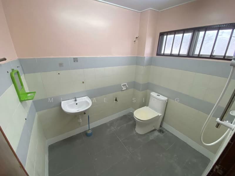 2-storey Terraced House for Rent in Rawang (Selangor) - Michael Siong - Bathroom - PropertyGuru.com.my