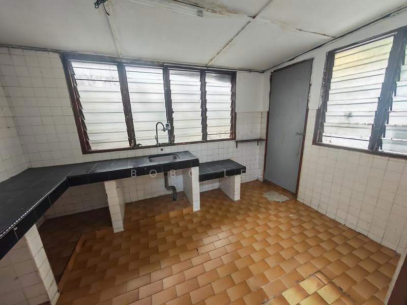 1-storey Terraced House for Sale in Jalan Klang Lama (Old Klang Road) (Kuala Lumpur) - Bobo Lee - Kitchen - PropertyGuru.com.my