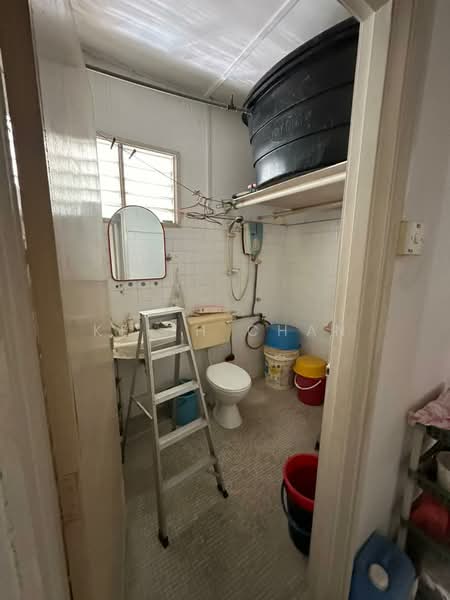 Rumah Flat untuk Dijual di Happy Garden Flat - Keith Chan - Bathroom - PropertyGuru.com.my
