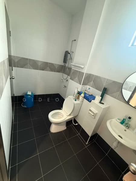 Rumah Teres 2 Tingkat untuk Dijual di Taman Mount Austin (Tebrau) - Gideon Chan - Bathroom - PropertyGuru.com.my