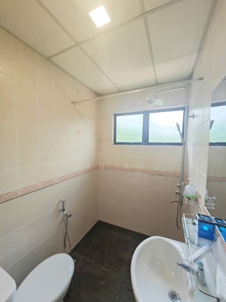 Condominium for Rent at Golf Vista Resort Homes - Qazin Khoo - Bathroom - PropertyGuru.com.my
