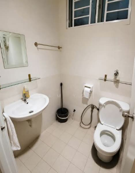 Servis Apartment untuk Disewa di Serviced Residence @ Casa Tiara - Sam Yee - Bathroom - PropertyGuru.com.my