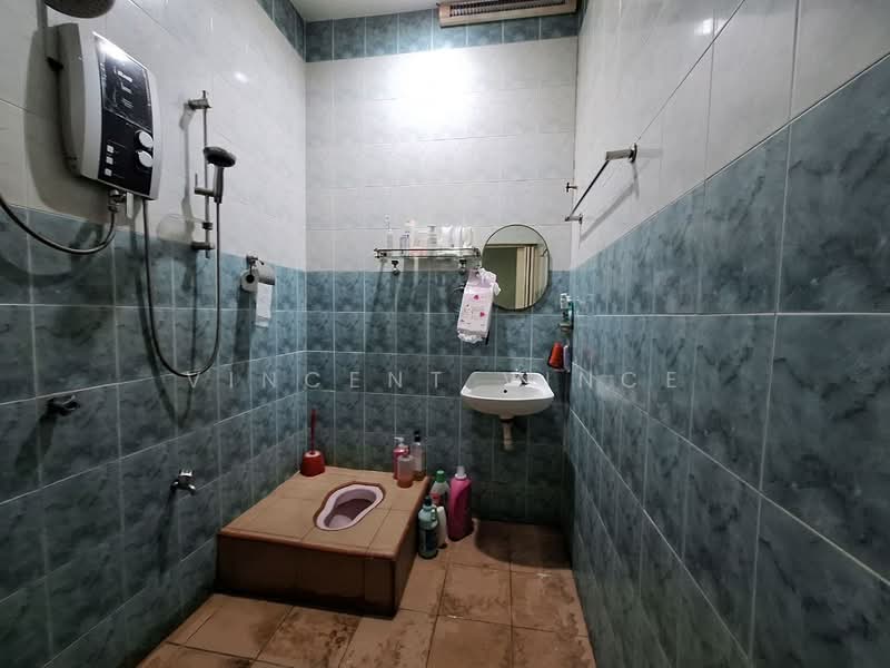 Rumah Teres 2 Tingkat untuk Dijual di Bandar Tun Hussein Onn (Cheras) - Vincent Vince - Bathroom - PropertyGuru.com.my