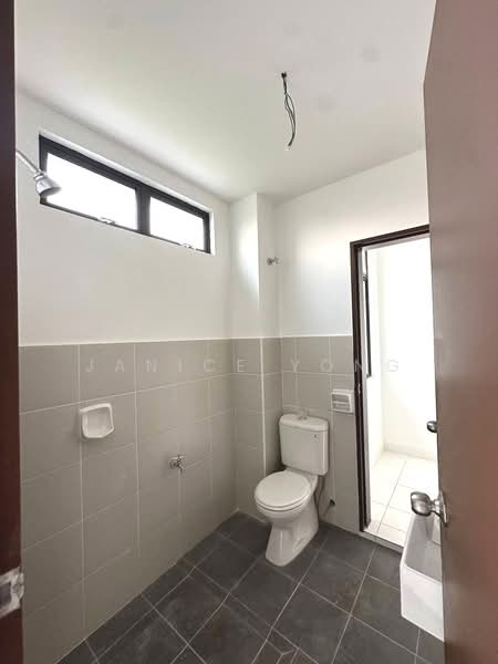 Rumah Teres 2 Tingkat untuk Dijual di Taman Bestari Perdana (Pasir Gudang) - Janice Yong - Bathroom - PropertyGuru.com.my