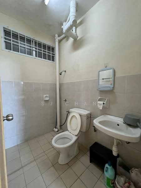 Pangsapuri untuk Disewa di Lake View Suites - SJ CHAN - Bathroom - PropertyGuru.com.my