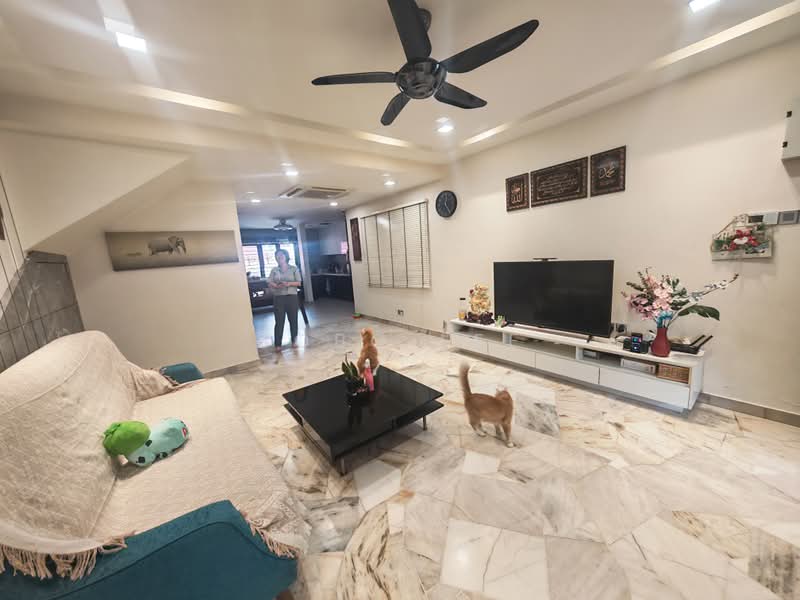 2-storey Terraced House for Sale in Bandar Baru Sri Petaling (Sri Petaling) - Bobo Lee - Living Room - PropertyGuru.com.my