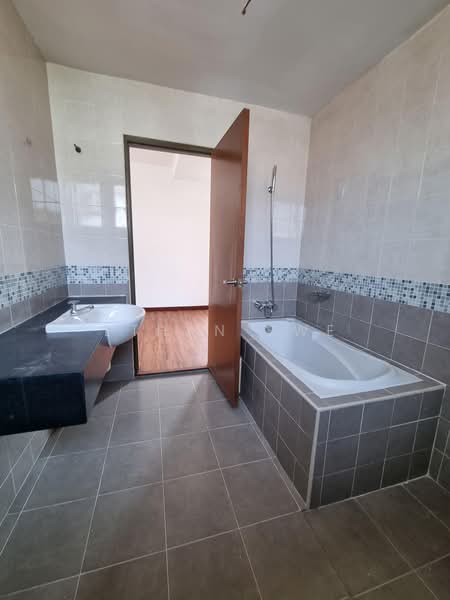 Bungalow House for Sale in Bukit Rahman Putra (Sungai Buloh) - Ethan Swe - Bathroom - PropertyGuru.com.my