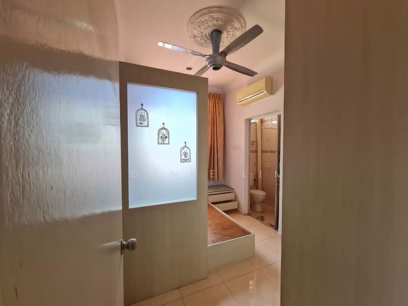 Rumah Teres untuk Dijual di Taman Bukit Cheng (Cheng) - Joanne Lim - PropertyGuru.com.my