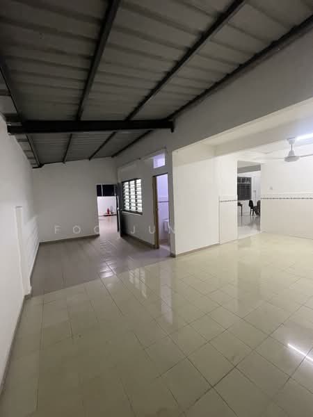 Rumah Teres 1.5 Tingkat untuk Disewa di Taman Megah Ria (Masai) - Foo Jun Tao - PropertyGuru.com.my