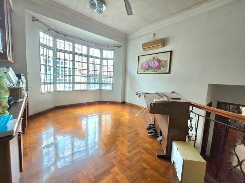 Semi-Detached House for Sale in Taman Molek (Johor Bahru) - Sky Tan - Living Room - PropertyGuru.com.my